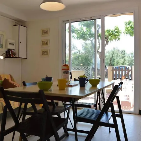 3 Pieces Avec Terrasse, Calme, Proche Et Commerces, 2 Etoiles Meuble De Tourisme - Fr-1-229d-214 Saint-Pierre-la-Mer (Aude)
