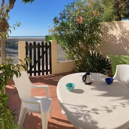 3 Pieces Avec Terrasse, Calme, Proche Et Commerces, 2 Etoiles Meuble De Tourisme - Fr-1-229d-214